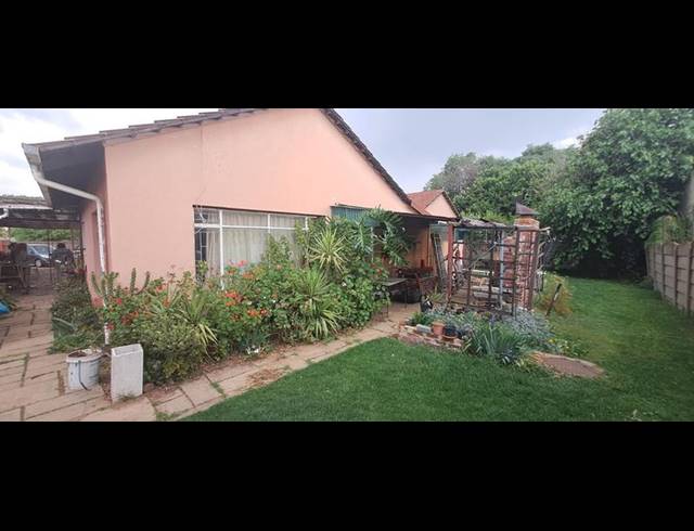 7 BEDROOM HOUSE FOR SALE IN ELSPARK
